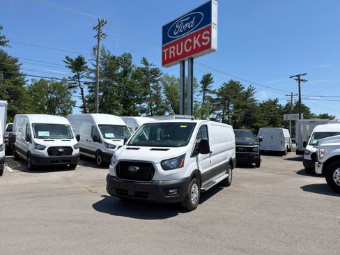 Certified 2025 Ford Transit 250 Low Roof w/ Exterior Upgrade Package RWD image 1
