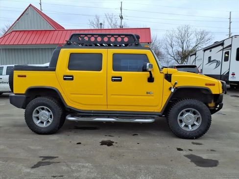 Used 2005 HUMMER H2 SUT w/ Preferred Equipment Group AWD/4WD image 6