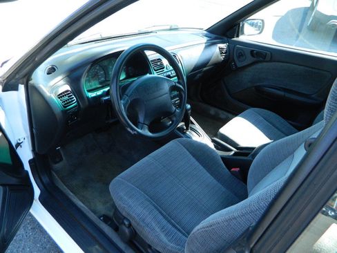 Used 1999 Subaru Legacy L image 10