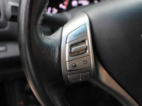 Used 2013 Nissan Altima 2.5 SV FWD image 17