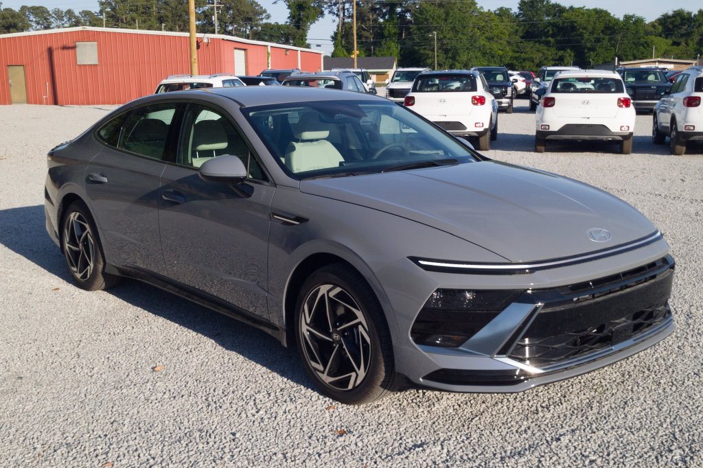 New 2027 Hyundai Sonata SEL FWD image 2