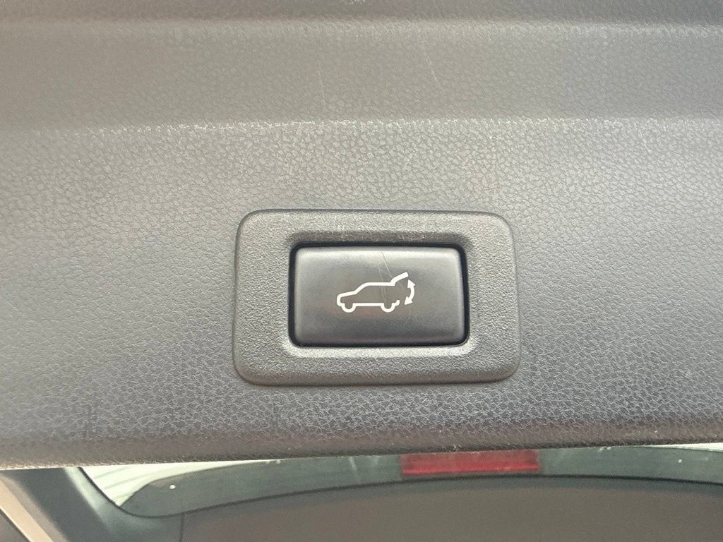 Used 2019 Subaru Ascent Limited AWD/4WD image 10