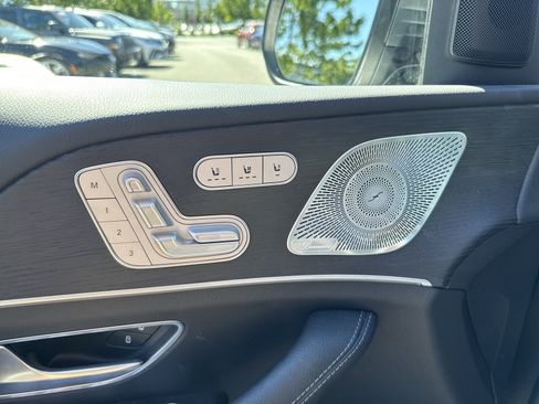 Certified 2025 Mercedes-Benz GLE 450e 4MATIC w/ Driver Assistance Package image 17