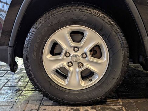 Used 2015 Jeep Grand Cherokee Laredo w/ Quick Order Package 23E image 13