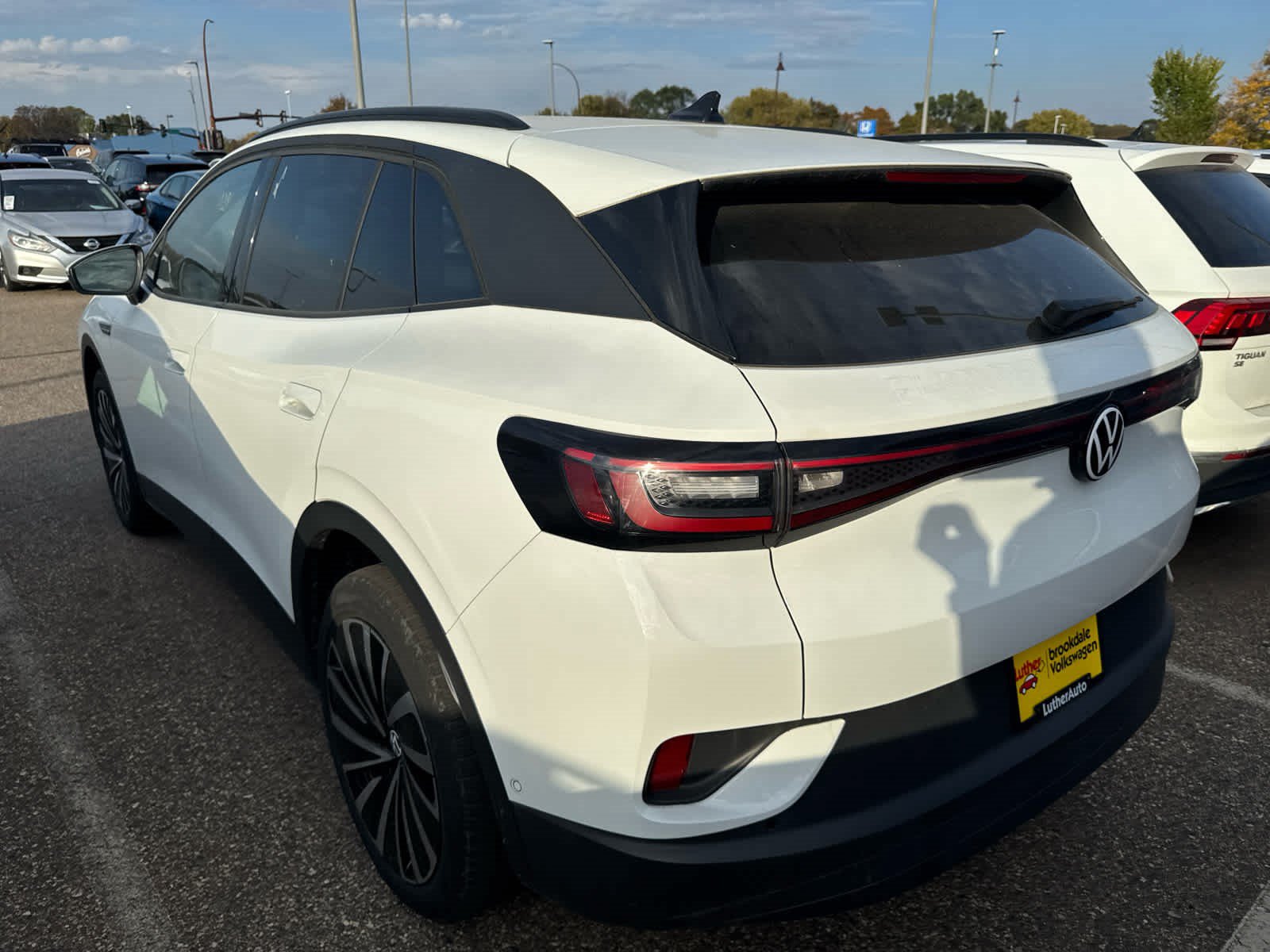 Used 2024 Volkswagen ID.4 Pro AWD/4WD image 4