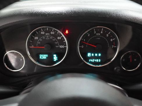 Used 2014 Jeep Wrangler Unlimited Sport w/ Quick Order Package 24S AWD/4WD image 12