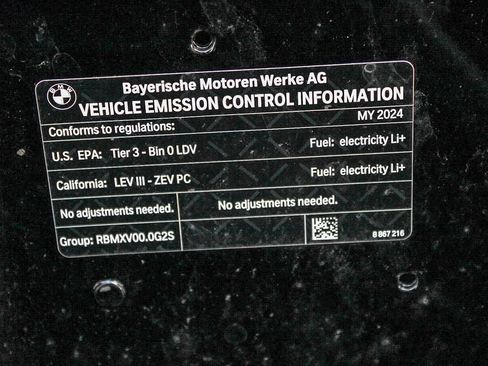 Used 2024 BMW i5 eDrive40i w/ M Sport Package RWD image 25