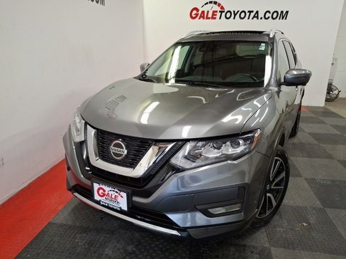 Used 2020 Nissan Rogue SL w/ Premium Package image 2