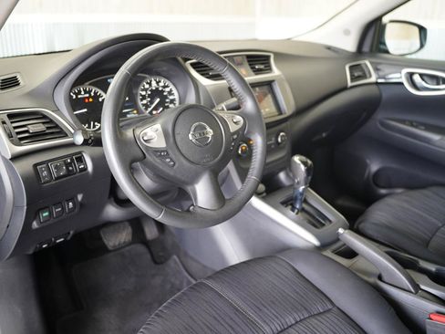 Used 2017 Nissan Sentra SV FWD image 11