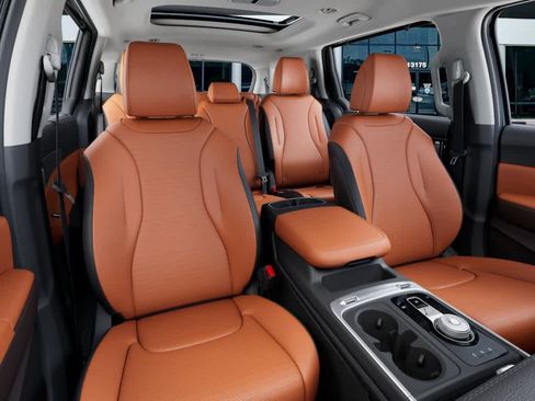 Used 2027 Kia Carnival SX Prestige FWD image 15