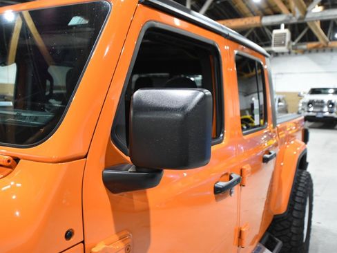 Used 2025 Jeep Gladiator Sport AWD/4WD image 60