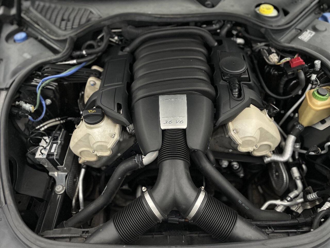 Used 2013 Porsche Panamera Platinum Edition RWD image 13