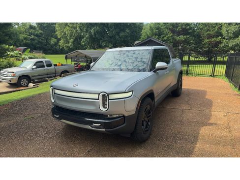 Used 2024 Rivian R1T Adventure AWD/4WD image 1