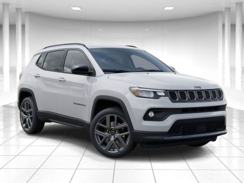 New 2026 Jeep Compass Latitude image 5