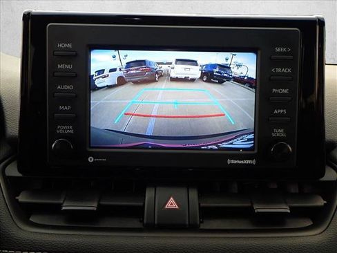 Used 2022 Toyota RAV4 XLE image 17