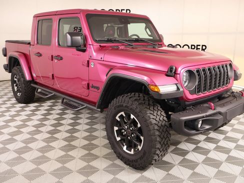 Used 2024 Jeep Gladiator Rubicon AWD/4WD image 1