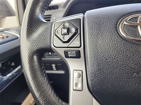 Used 2015 Toyota 4Runner Limited image 28