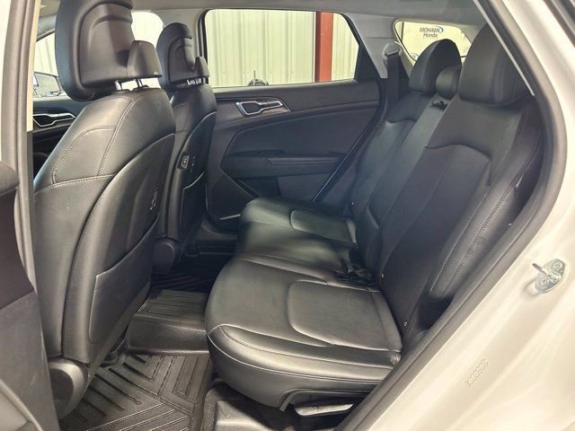 Used 2024 Kia Sportage EX AWD/4WD image 16
