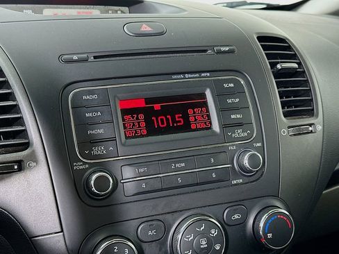 Used 2015 Kia Forte LX image 17