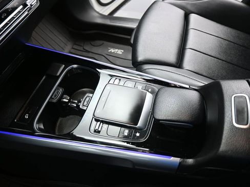 Used 2021 Mercedes-Benz GLB 250 image 17