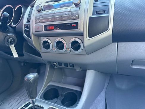 Used 2011 Toyota Tacoma 4x4 Double Cab w/ SR5 Pkg #2 image 20