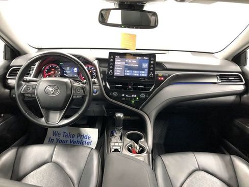 Used 2021 Toyota Camry XSE image 14