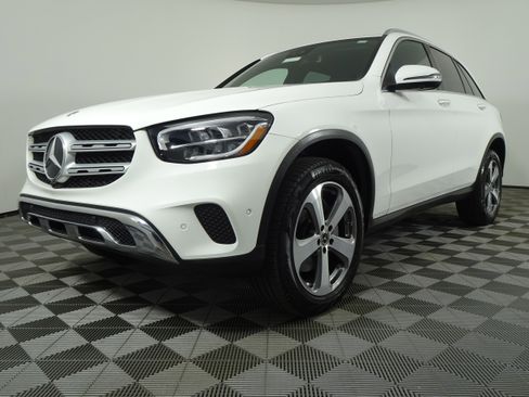 Used 2022 Mercedes-Benz GLC 300 4MATIC image 2