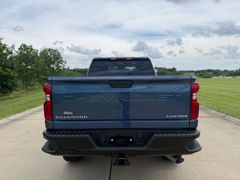 New 2026 Chevrolet Silverado 2500 Custom w/ Custom Value Package AWD/4WD image 4