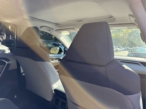 Used 2021 Toyota RAV4 XLE image 24