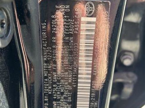 Certified 2021 Toyota Camry SE image 10