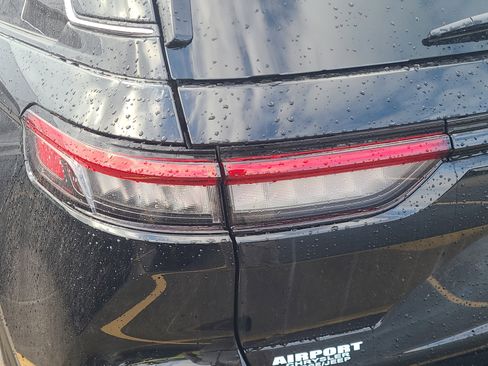 Used 2025 Jeep Grand Cherokee Laredo X w/ Luxury Tech Group I image 10