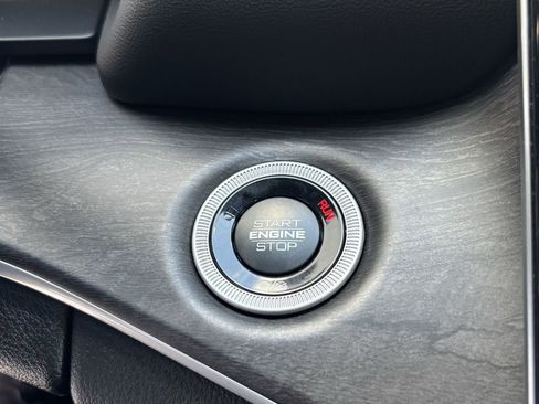 New 2025 Jeep Grand Cherokee Limited w/ Black Appearance Package image 12