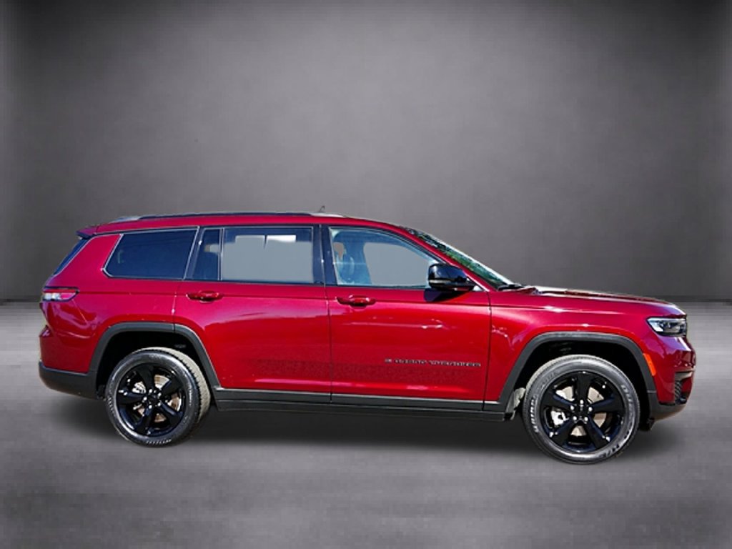 Used 2021 Jeep Grand Cherokee L Laredo AWD/4WD image 3