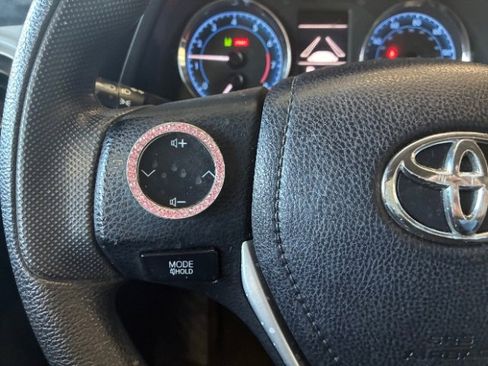 Used 2017 Toyota Corolla LE image 17