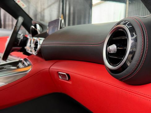 Used 2017 Mercedes-Benz AMG GT S image 27