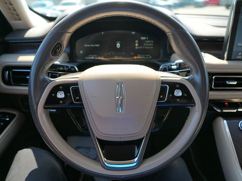 Used 2020 Lincoln Aviator Reserve AWD/4WD image 9