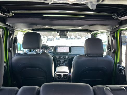 Used 2025 Jeep Wrangler Sport S image 60