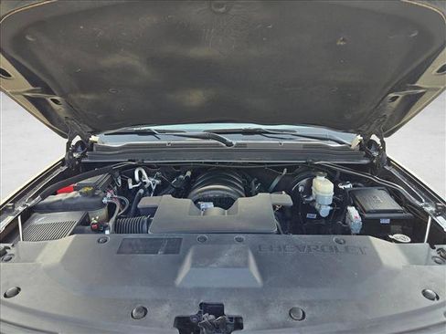 Used 2019 Chevrolet Suburban Premier image 22