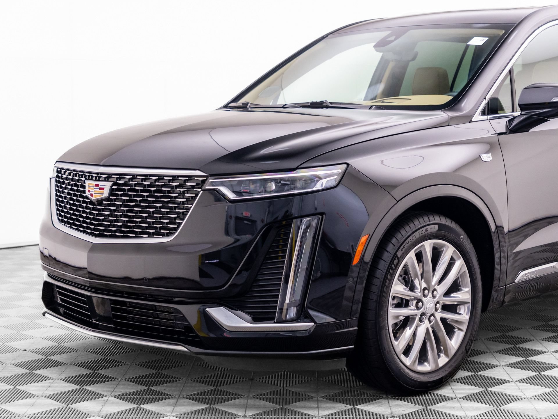 Certified 2025 Cadillac XT6 Premium Luxury w/ Platinum Package AWD/4WD image 41