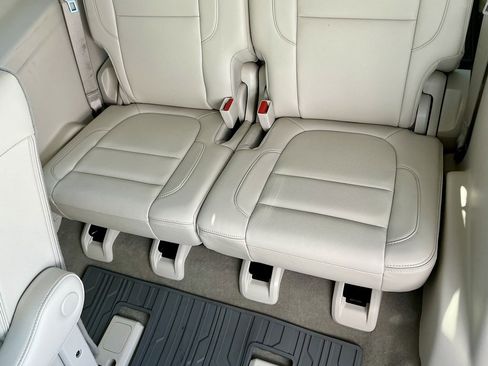 Used 2023 GMC Acadia Denali w/ Denali Technology Package image 29