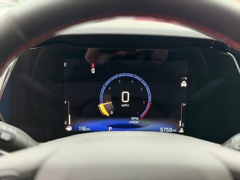 Used 2025 Chevrolet Trax RS w/ Sunroof Package image 12