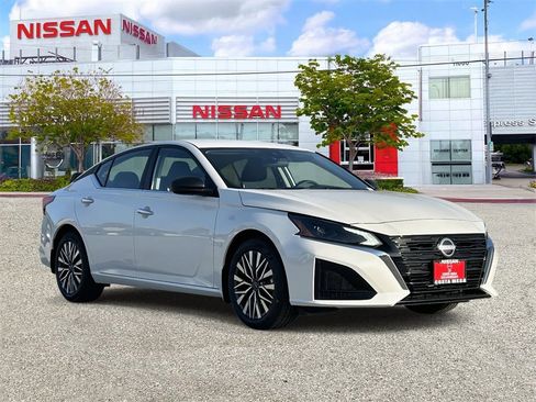 New 2025 Nissan Altima 2.5 SV image 5