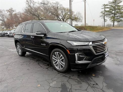 Used 2023 Chevrolet Traverse High Country image 8