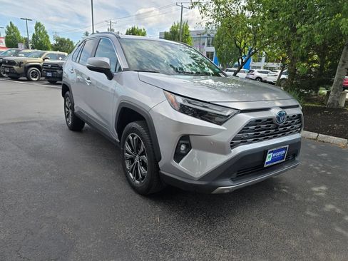 Certified 2022 Toyota RAV4 Limited AWD/4WD image 11