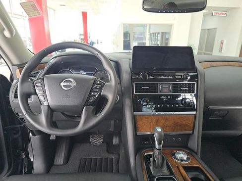 Used 2024 Nissan Armada SL image 20