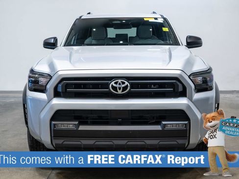 Certified 2025 Toyota 4Runner SR5 AWD/4WD image 2