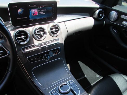 Used 2019 Mercedes-Benz C 300 Sedan image 17