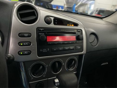 Used 2006 Toyota Matrix AWD image 29