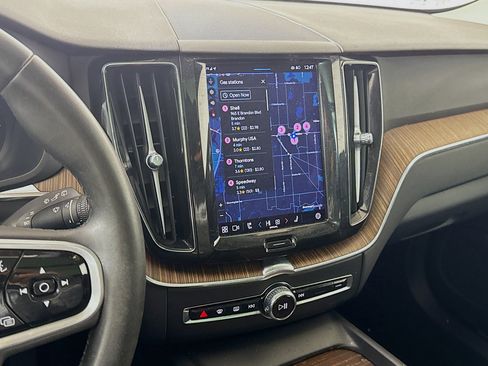 Used 2023 Volvo XC60 B5 Plus w/ Protection Package Premier image 18