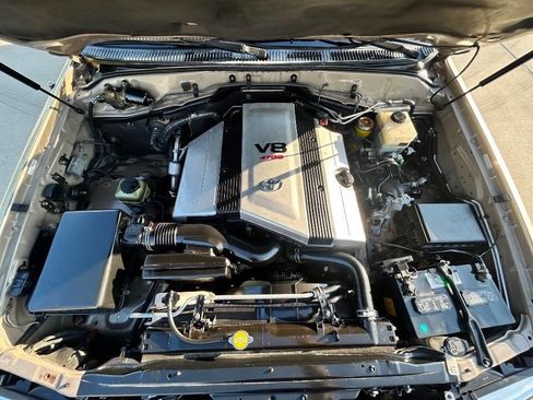 Used 2003 Toyota Land Cruiser image 25